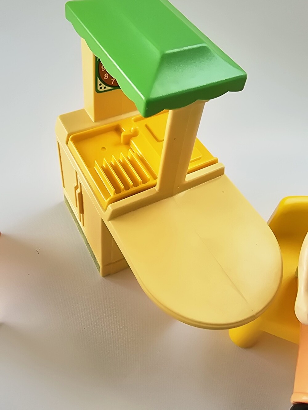 Vintage Little Tikes Place Dollhouse Family Figures Kitchen Furniture Lot - Picture 10 of 16